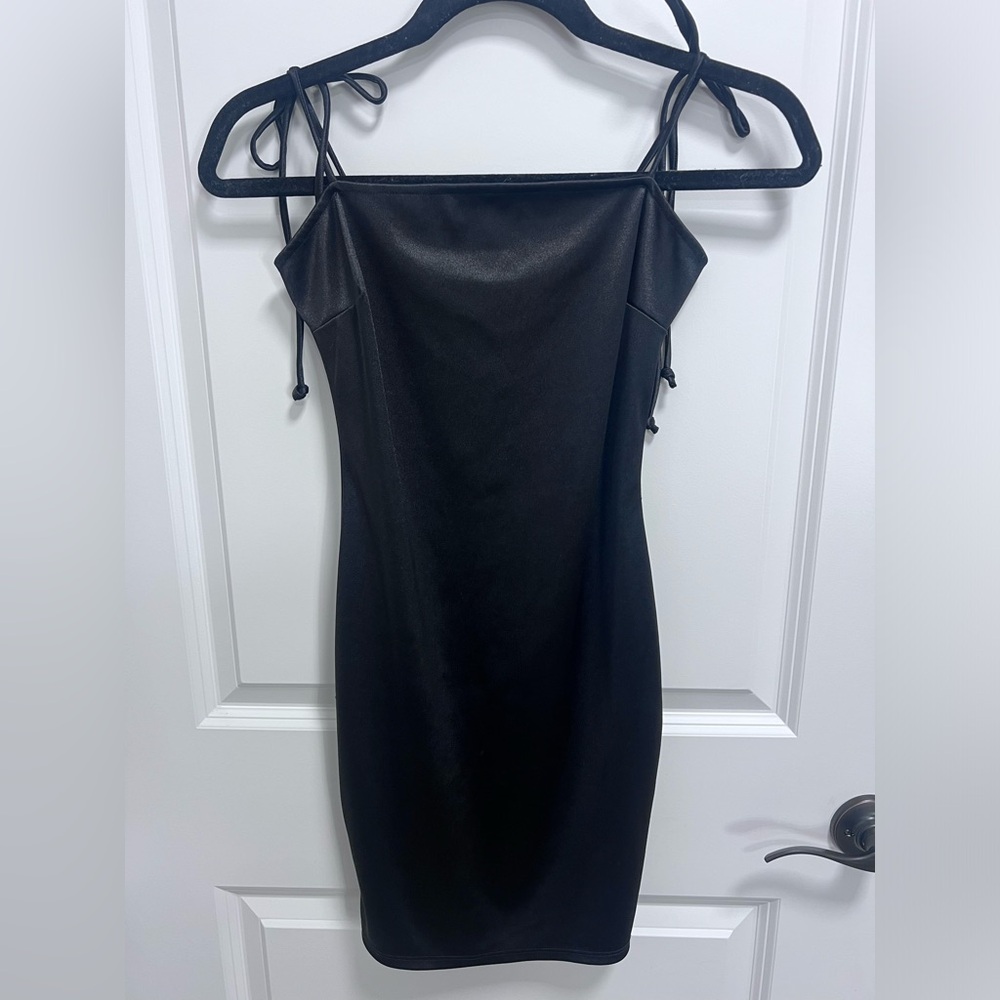 Windsor silk form fitted dress